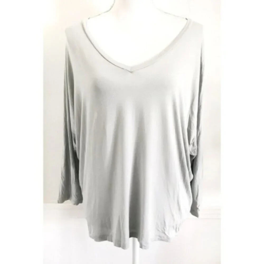 Vince • Light Slate Blue V Neck 3/4 Sleeve Tee